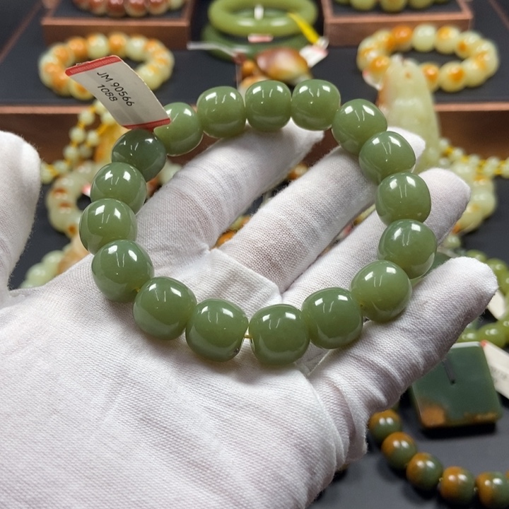 透闪石质玉未镶嵌手链