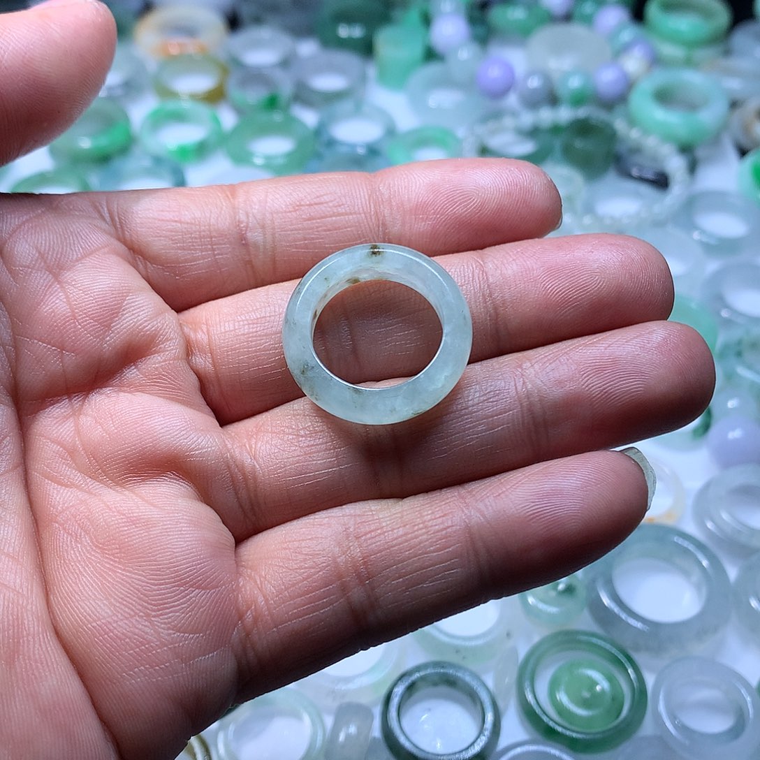 定制翡翠未镶嵌小***