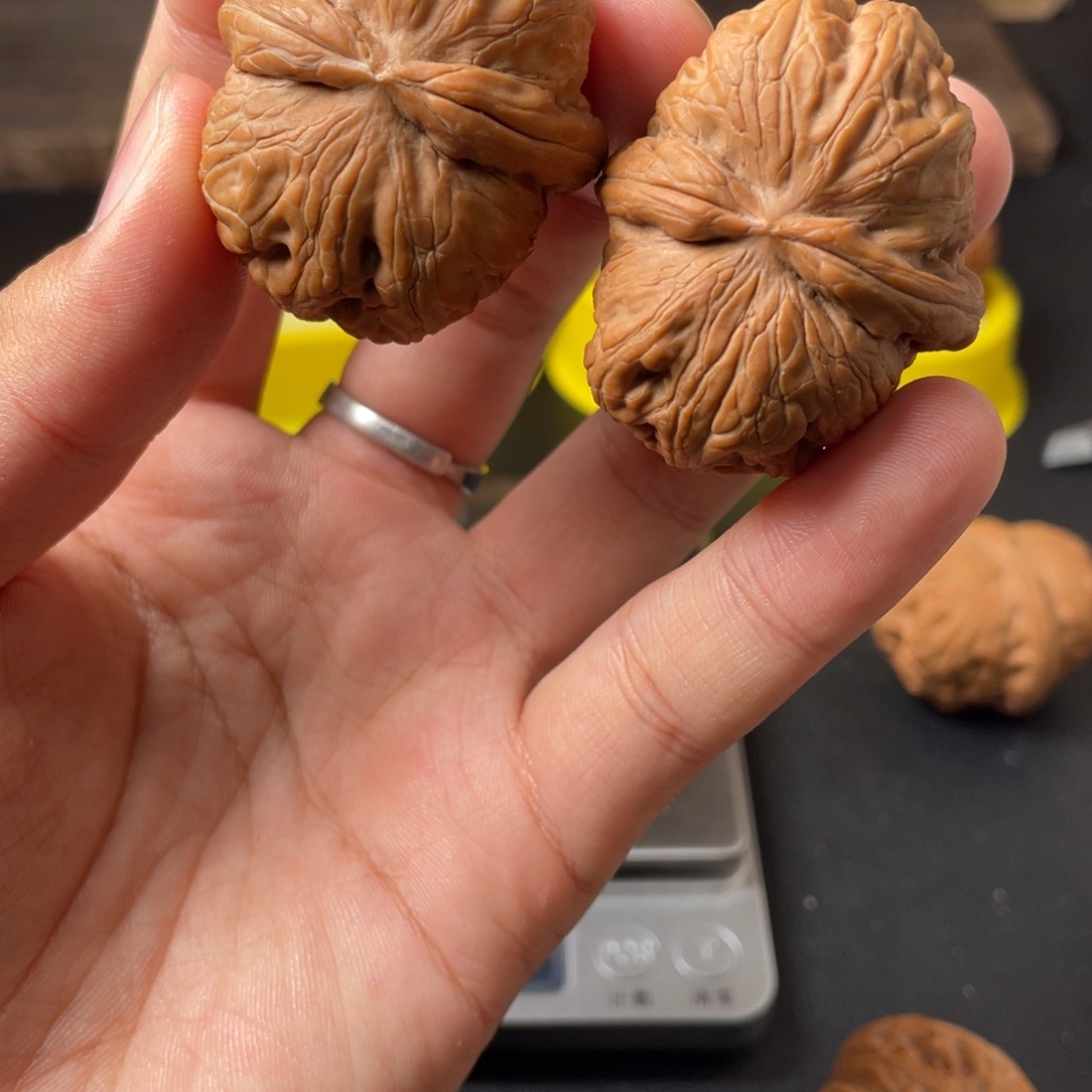 吊坠猴头核桃小****瑰