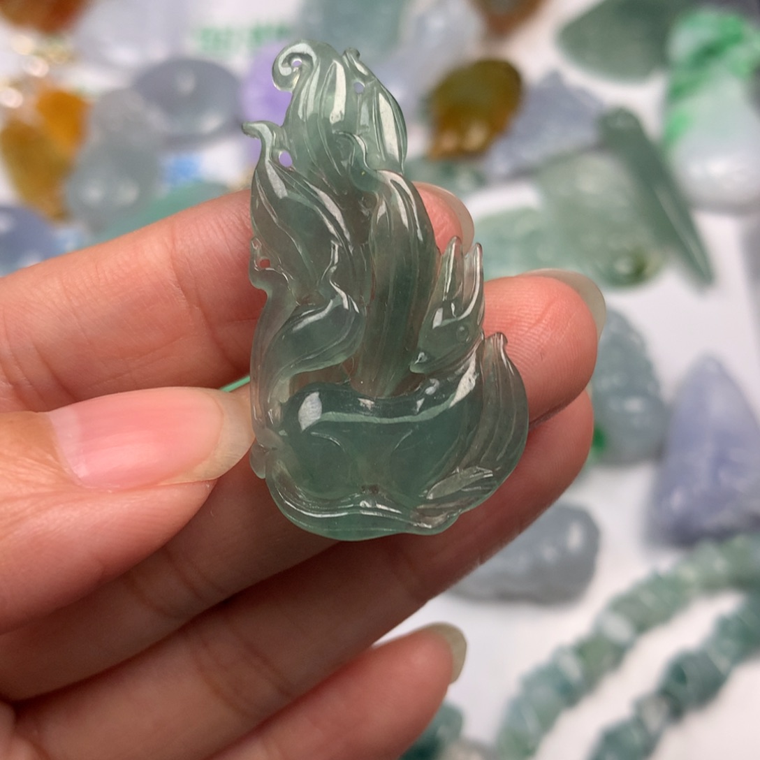 翡翠未镶嵌颈饰翡翠