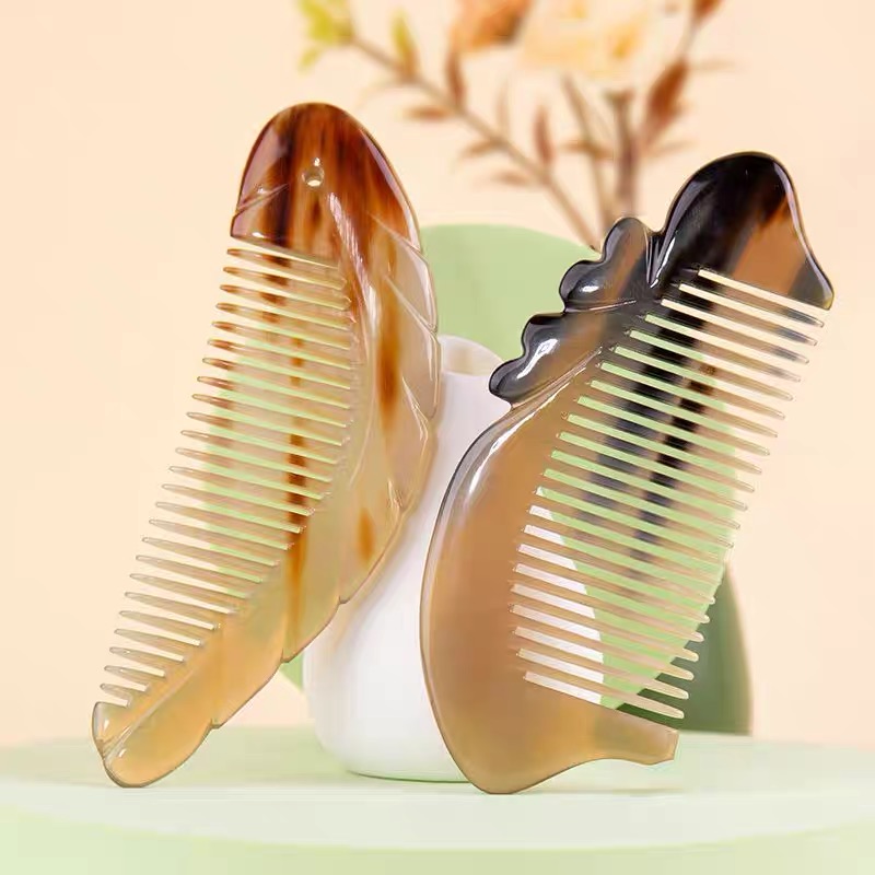 A06手工天然防静电便携牛角梳