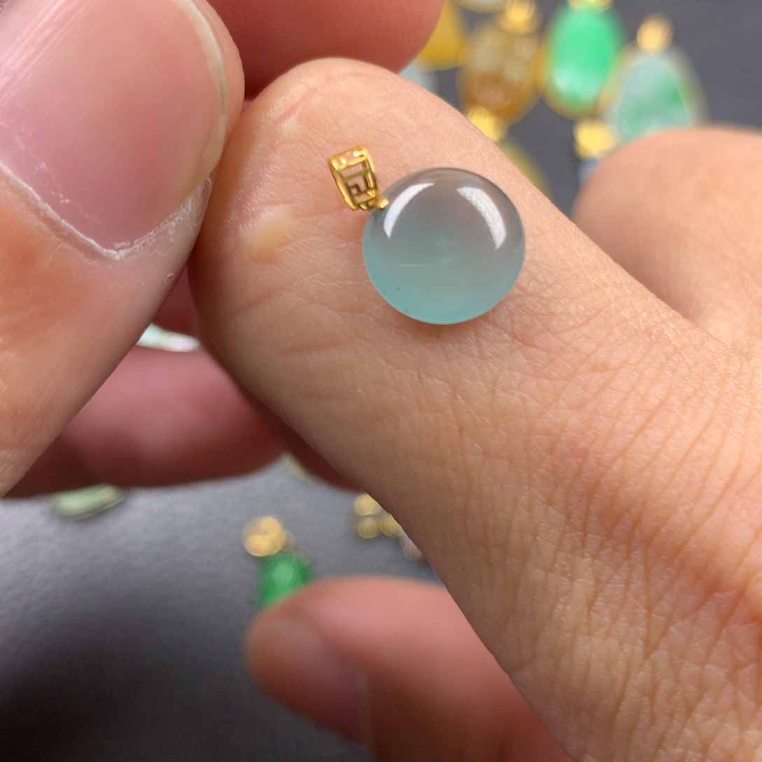 【闪购商品】颈饰18K金镶嵌翡翠翡翠