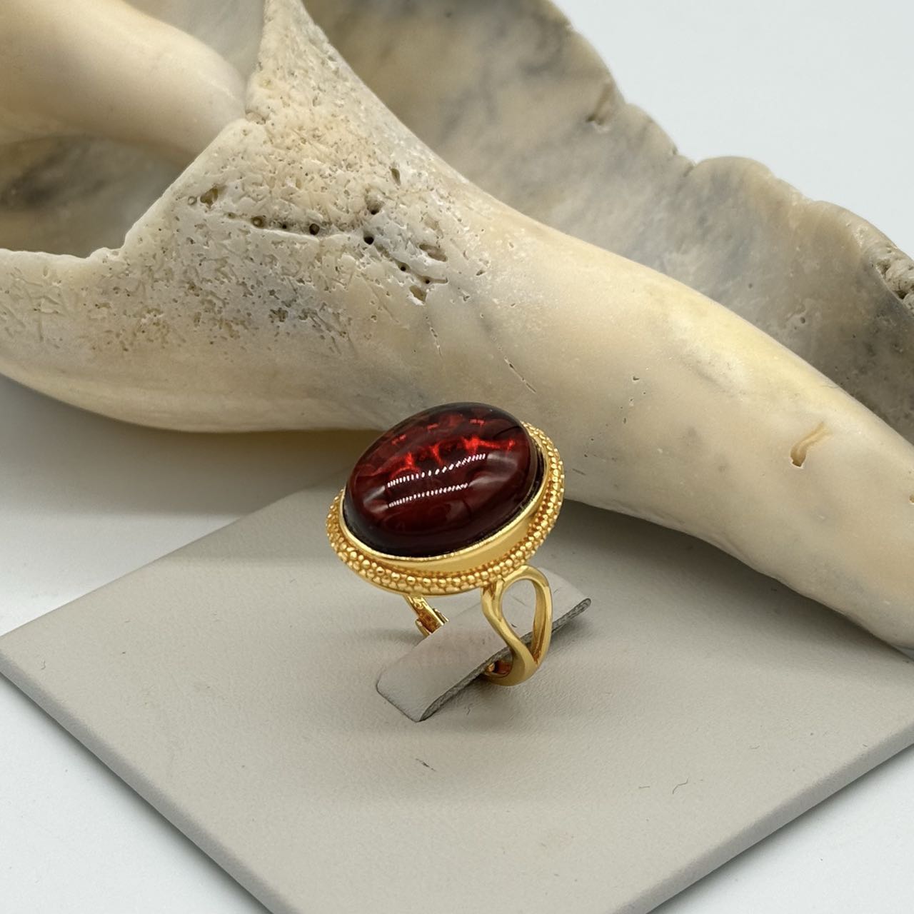 Bak Gvzal Jawayirat乔美首饰戒指