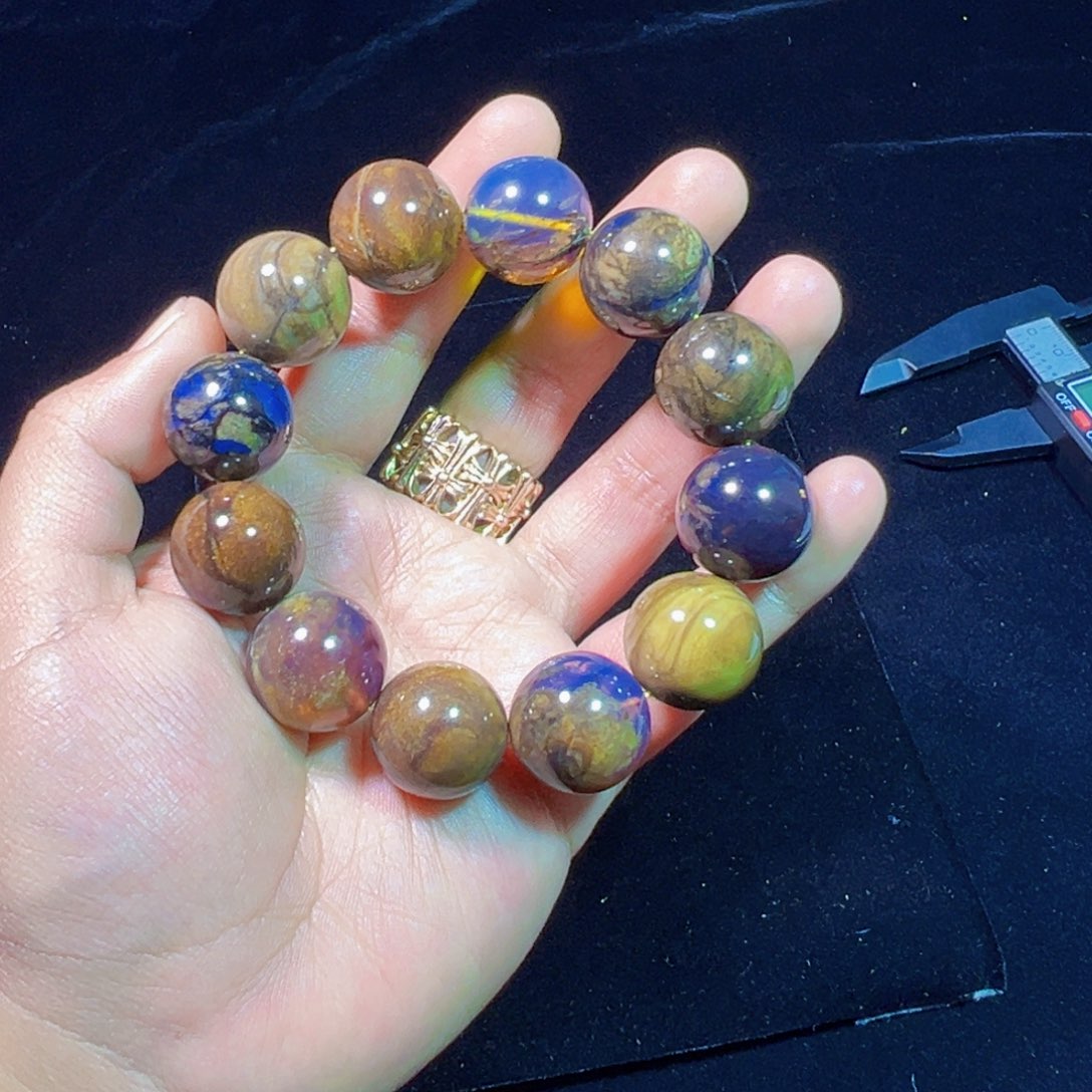 琥珀裸石未镶嵌琥珀