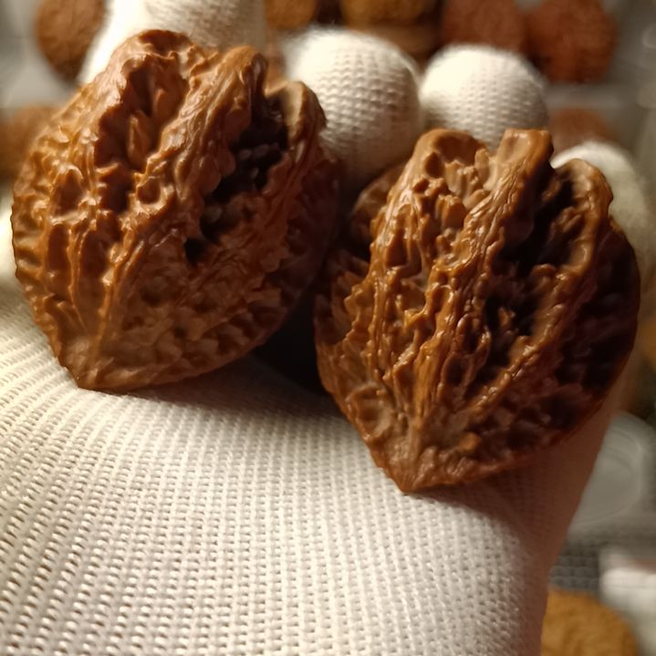 文玩核桃吊坠大楸子核3号