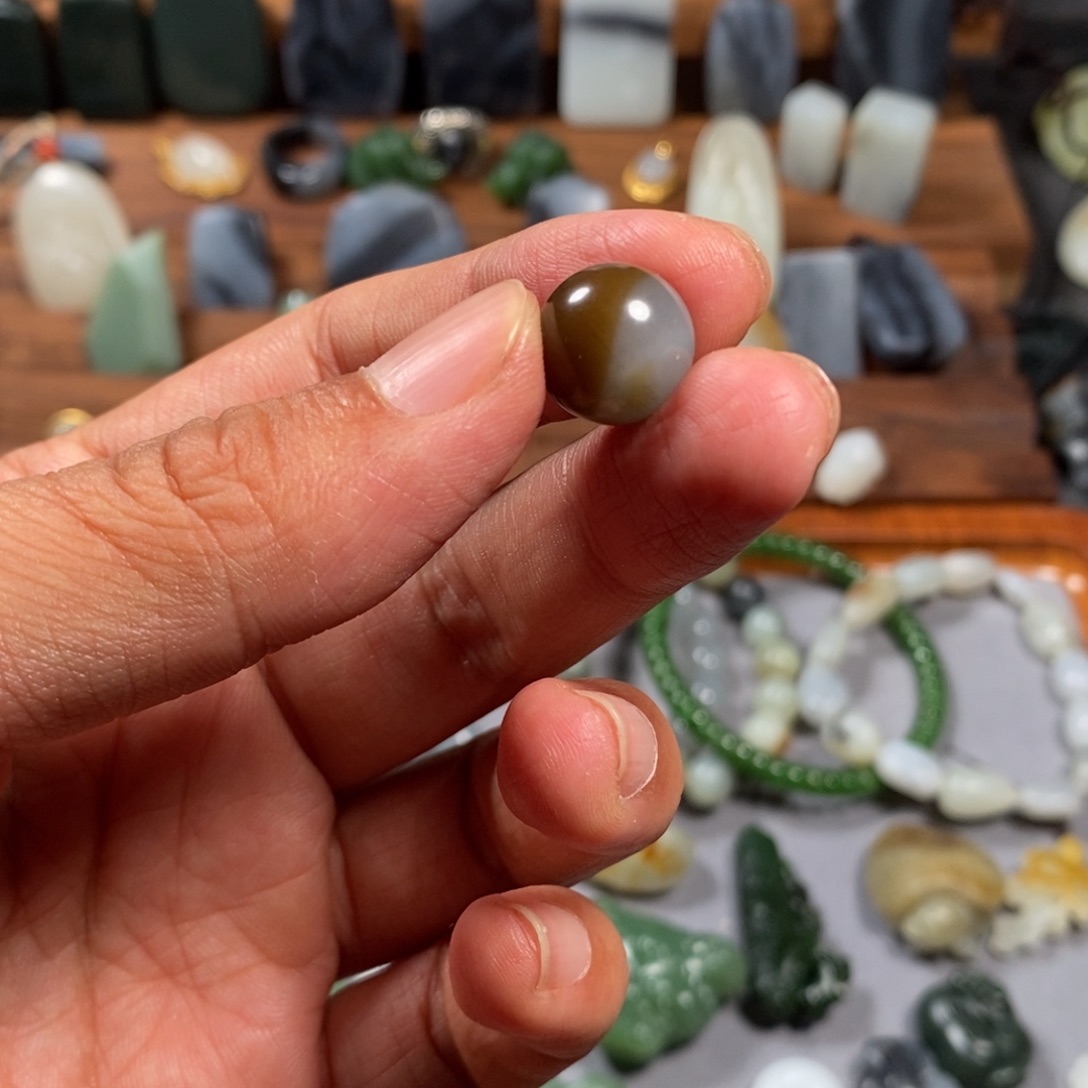 和田玉颈饰未镶嵌露*晨