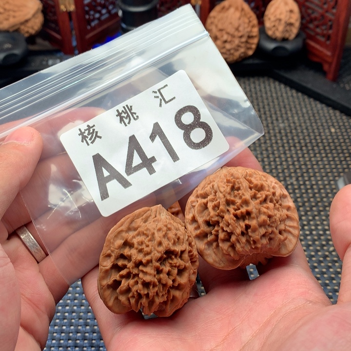 文玩核桃吊坠百花山