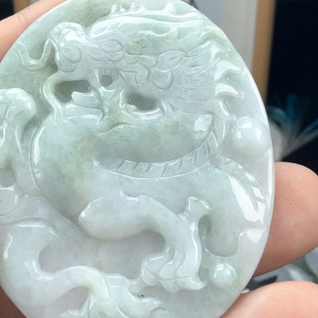 翡翠挂件未镶嵌翡翠