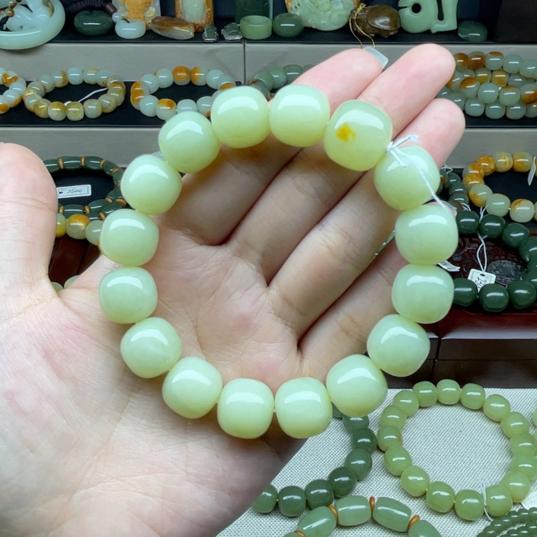 和田玉（糖玉）未镶嵌手链