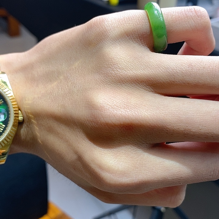 刘***雪和田玉（碧玉）未镶嵌戒指