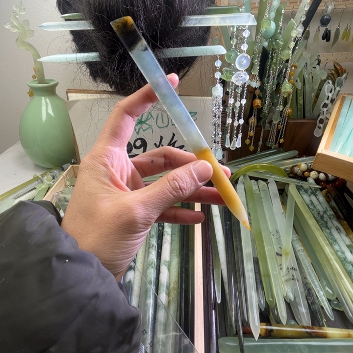 蛇纹石玉发饰未镶嵌玉石王