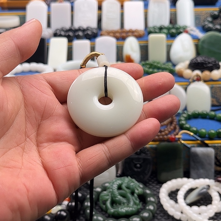 发***8和田玉未镶嵌手链