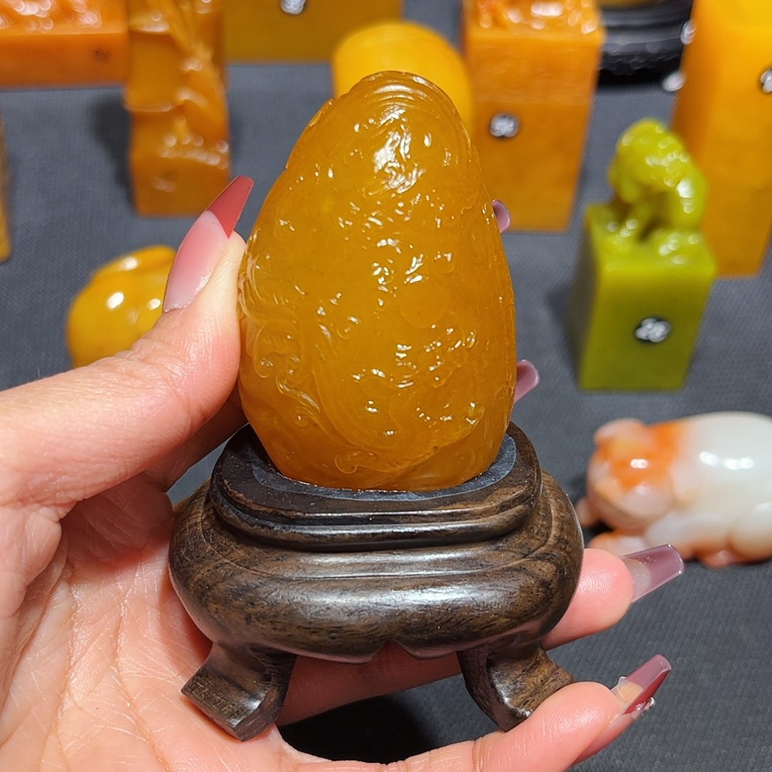 田黄石绿****娃石雕石雕石雕