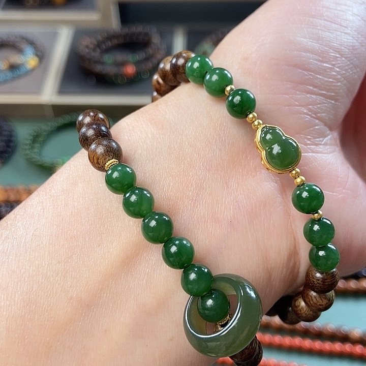 沉香手串0.6绿棋沉香手串