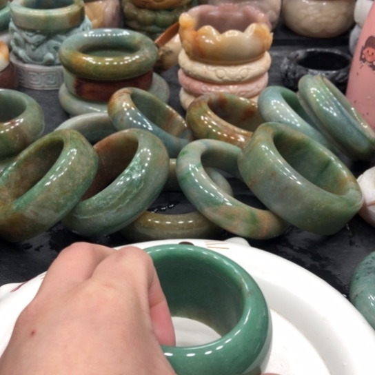 未镶嵌石英质玉珠宝半成品李*