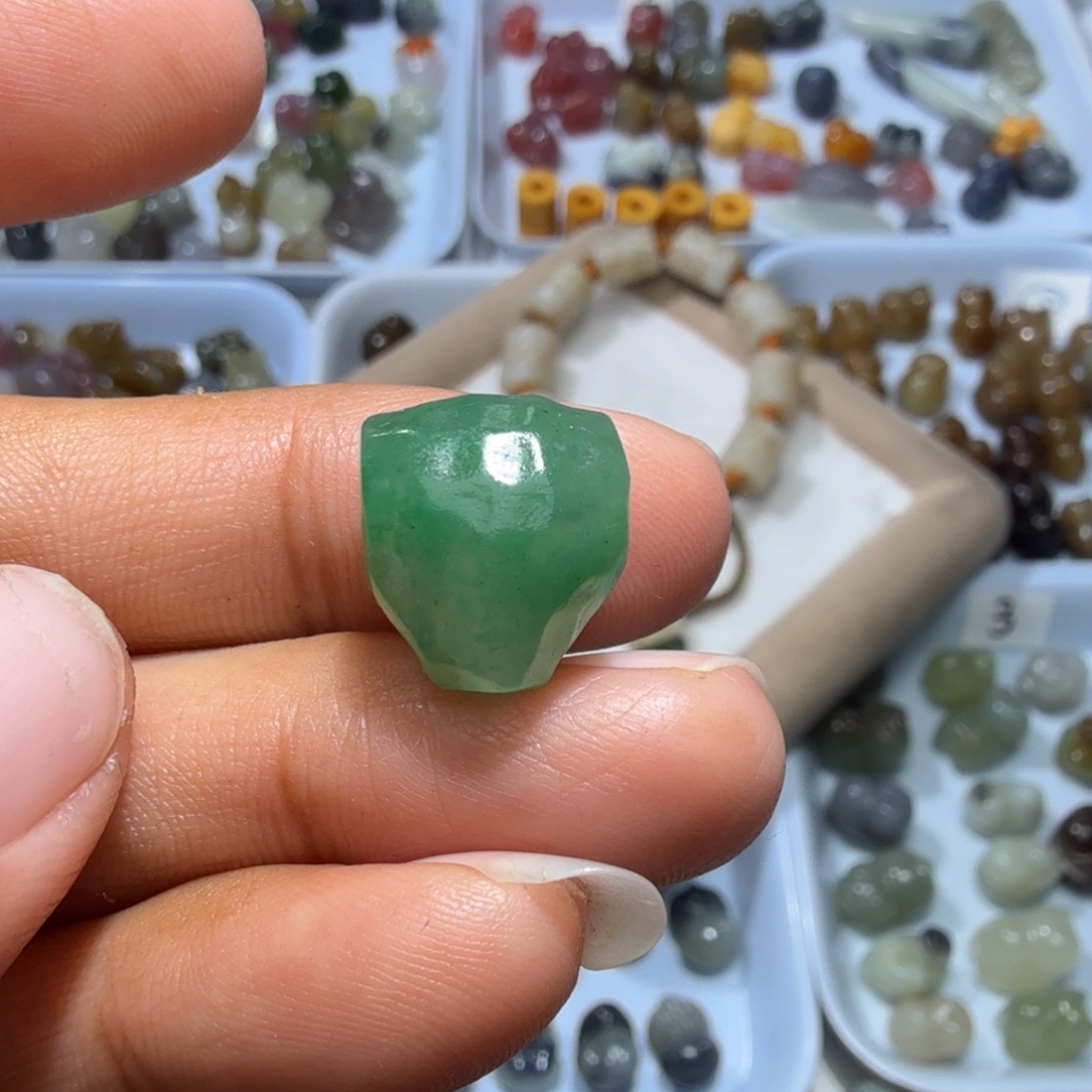 和田玉未镶嵌珠宝奇石