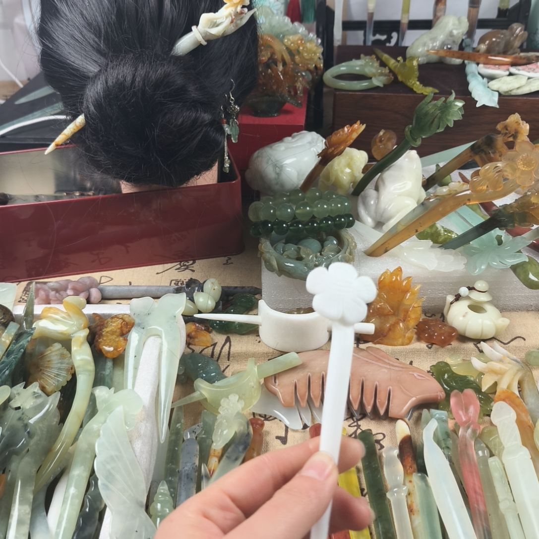 蛇纹石玉发饰合金