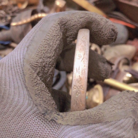 无***心闪电购铜摆件工艺品