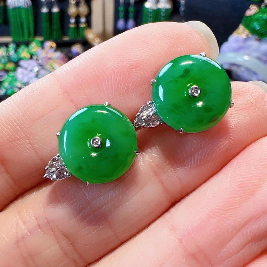 翡翠耳饰18K金镶嵌签收后24小时鉴赏期