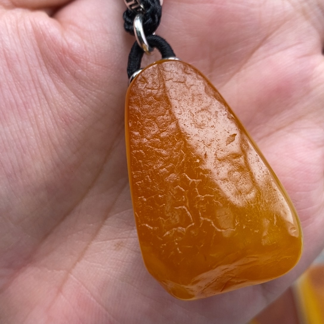 琥珀吊坠(赠链)未镶嵌