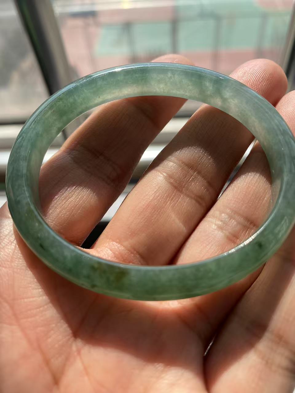 缅甸天然翡翠A货糯冰飘花贵妃镯
