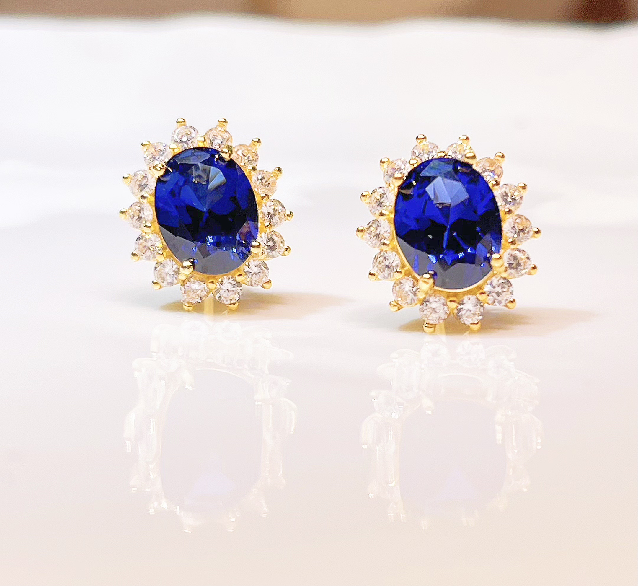 培育蓝宝石-中国好珍宝【54】太阳花款星辰大海蓝宝石耳钉一对