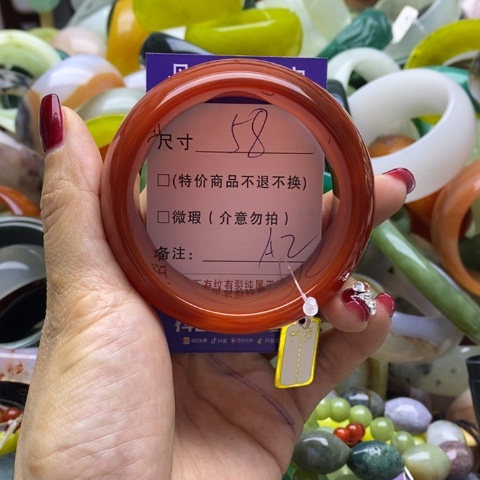 蛇纹石玉手镯未镶嵌丽