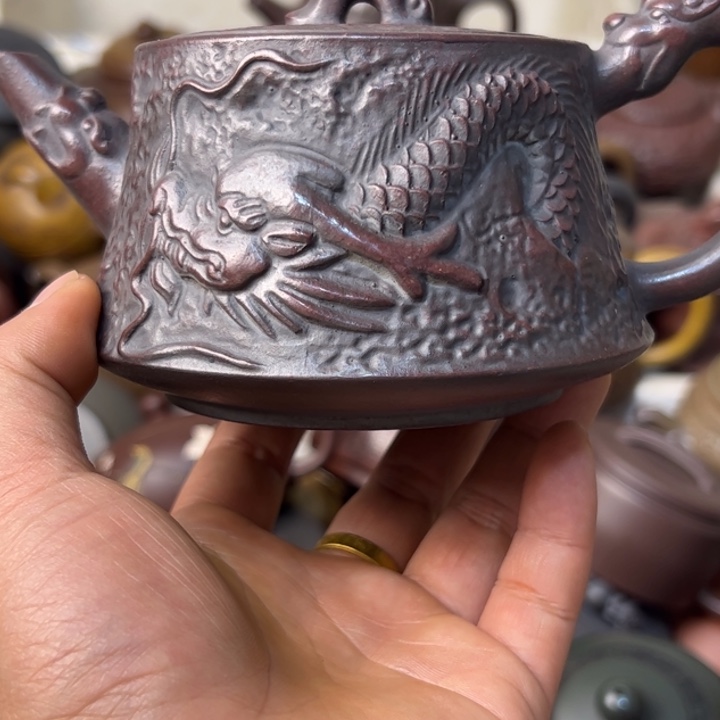 紫砂茶壶底部跳砂