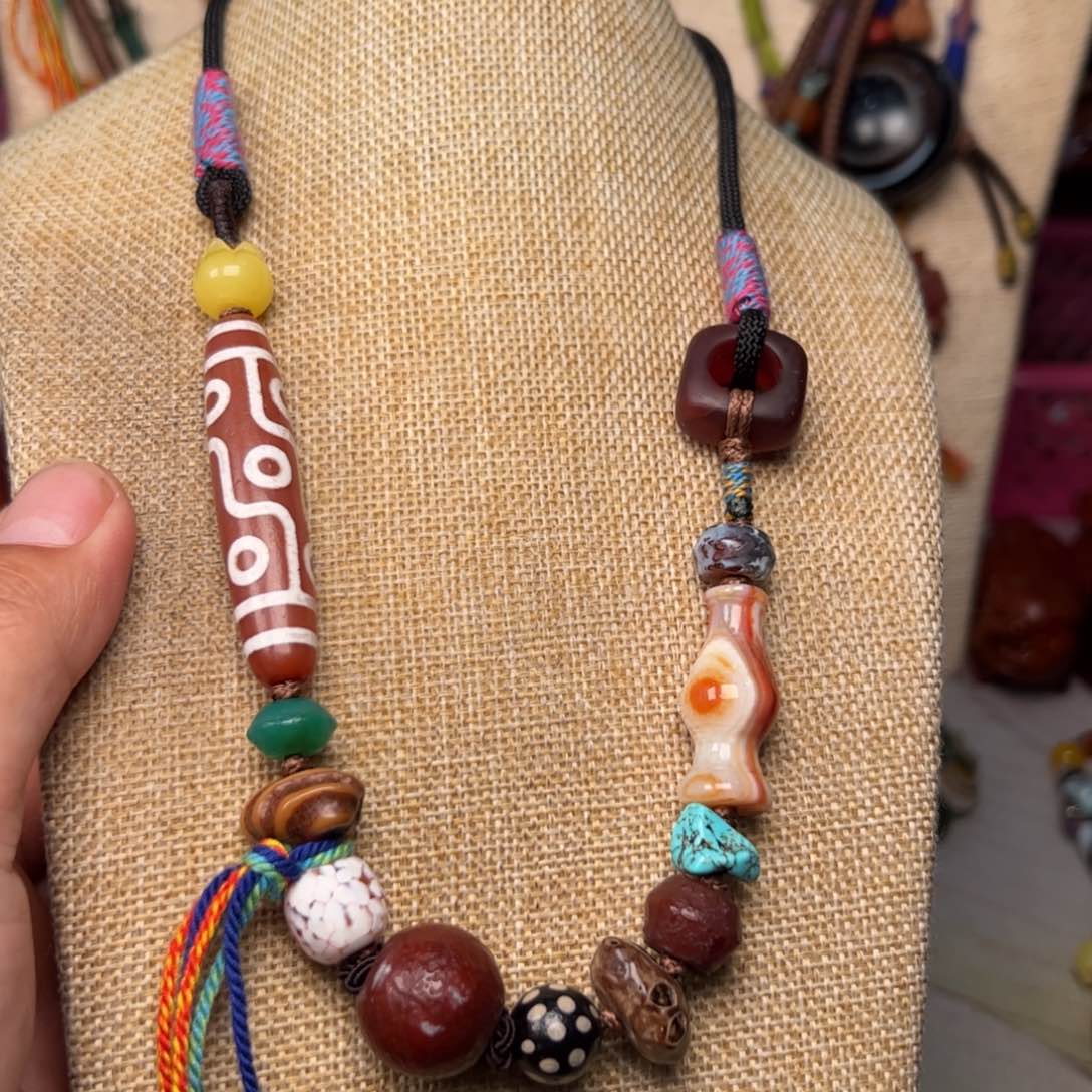 玛瑙/玉髓颈饰未镶嵌