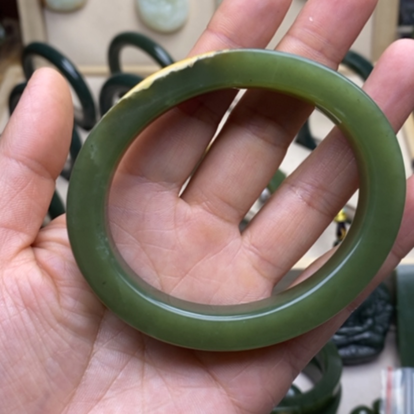 【闪购商品】和田玉手镯未镶嵌行***闲