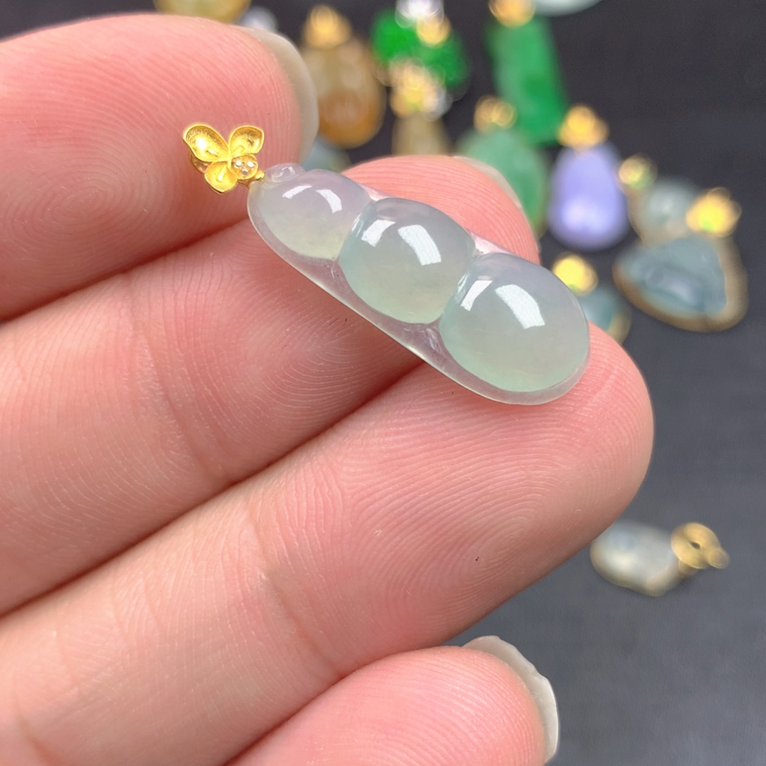 【闪购商品】颈饰18K金镶嵌翡翠翡翠