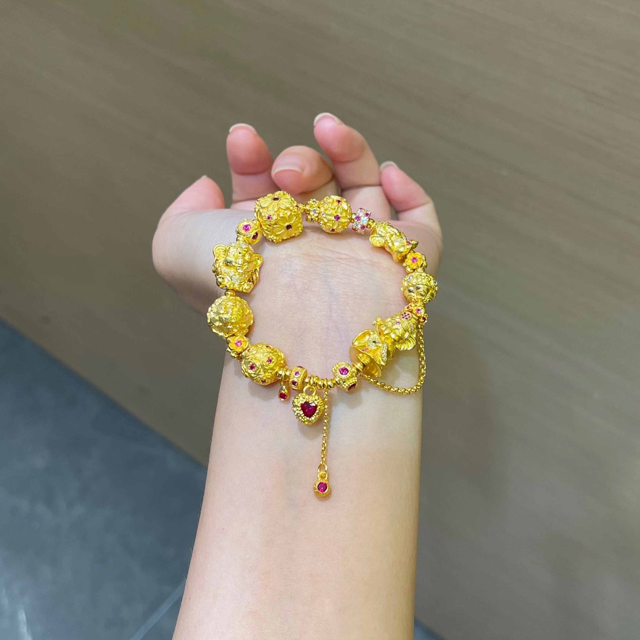 【菠萝珠宝】足金999 琵琶象搭配提溜爱心 文玩手串 金重：58.68克