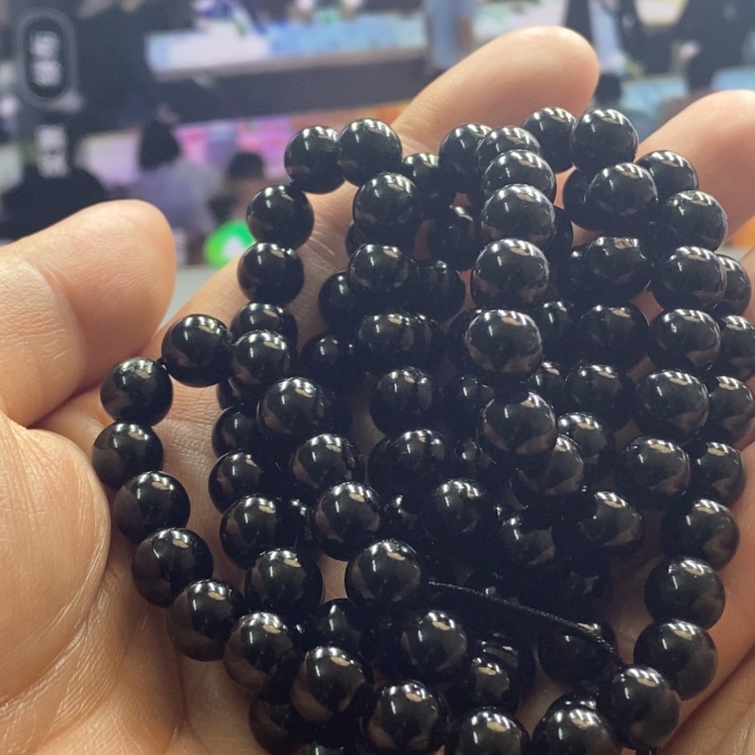 翡翠未镶嵌颈饰卡7左右