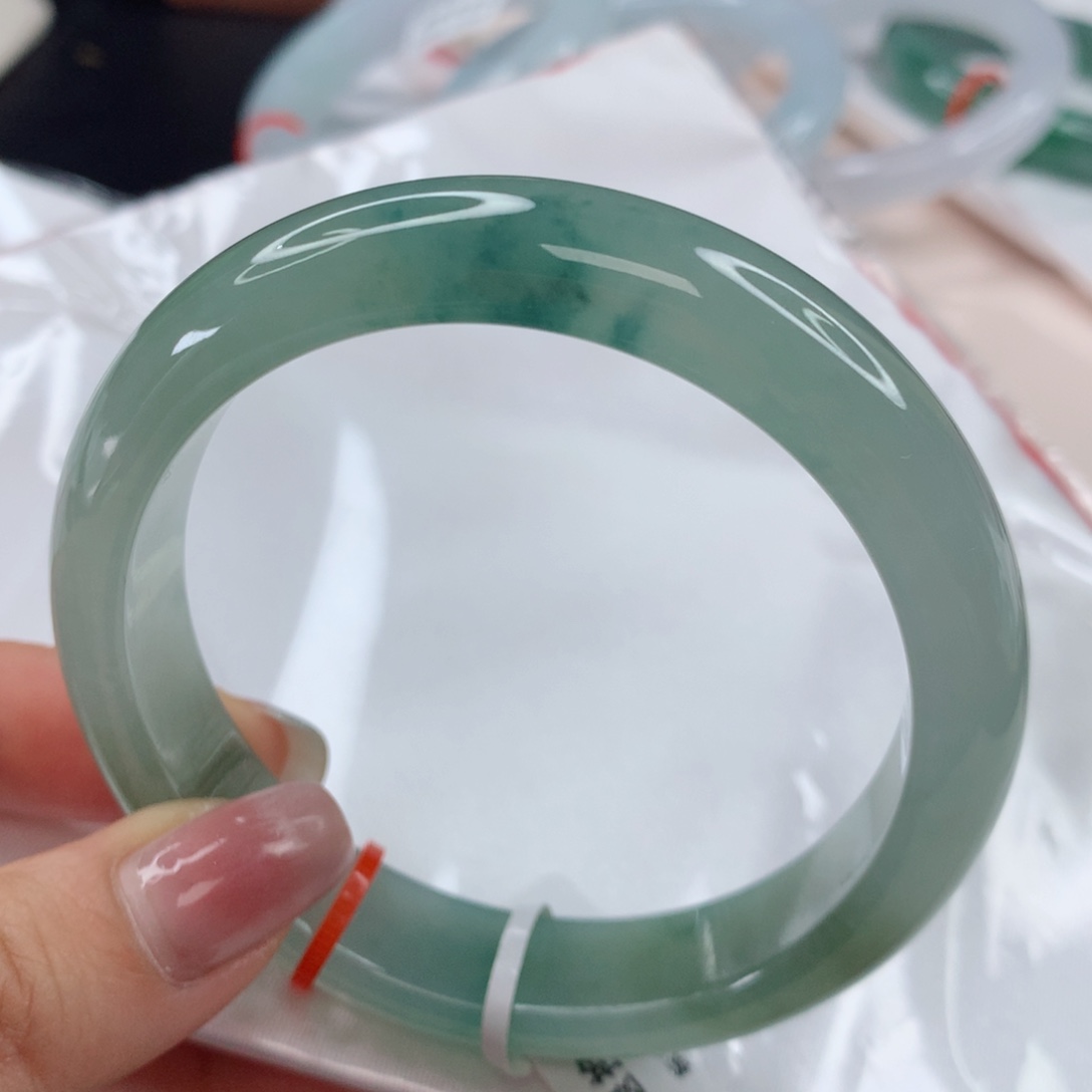 翡翠未镶嵌手镯挽**风57.6圈