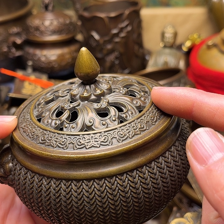 精美铜器批发档口