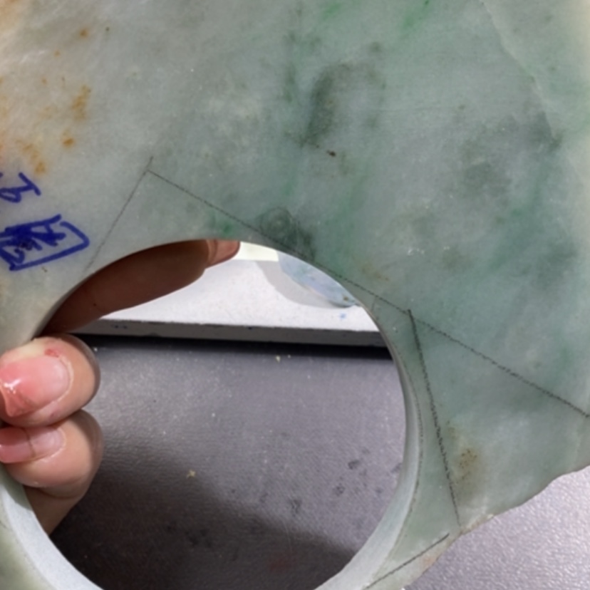 【闪购商品】翡翠挂件未镶嵌星****?