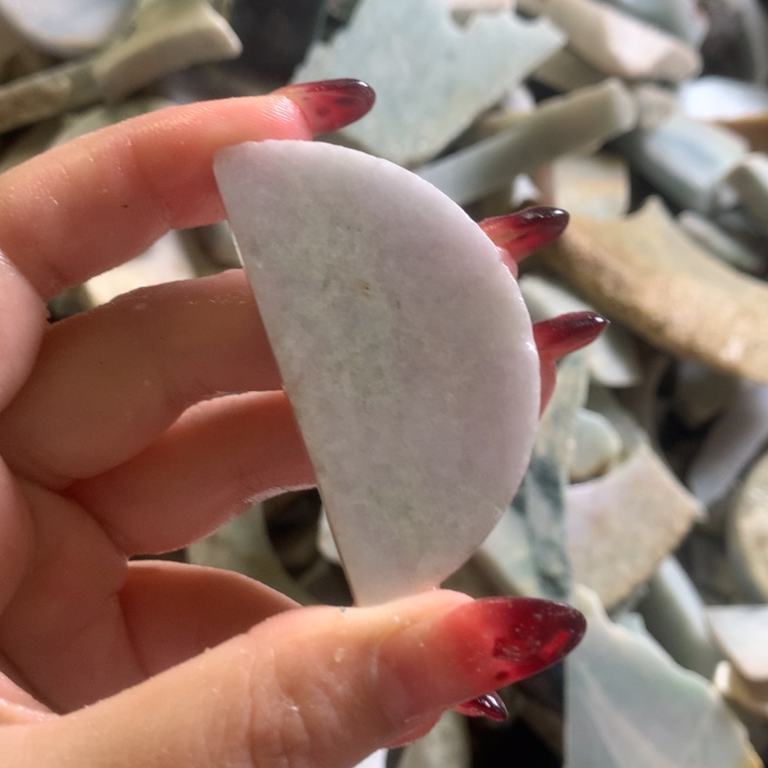 翡翠颈饰未镶嵌缅甸翡翠