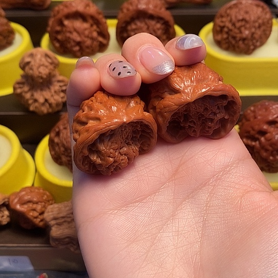 文玩核桃把件黑*白蛇王