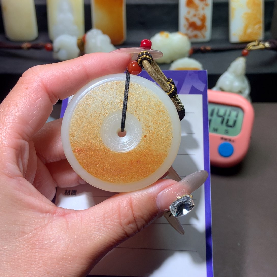 和田玉挂件未镶嵌顽***士