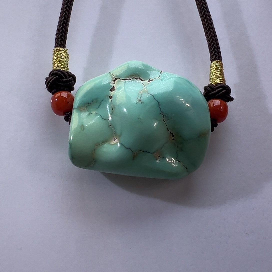 绿松石未镶嵌挂件