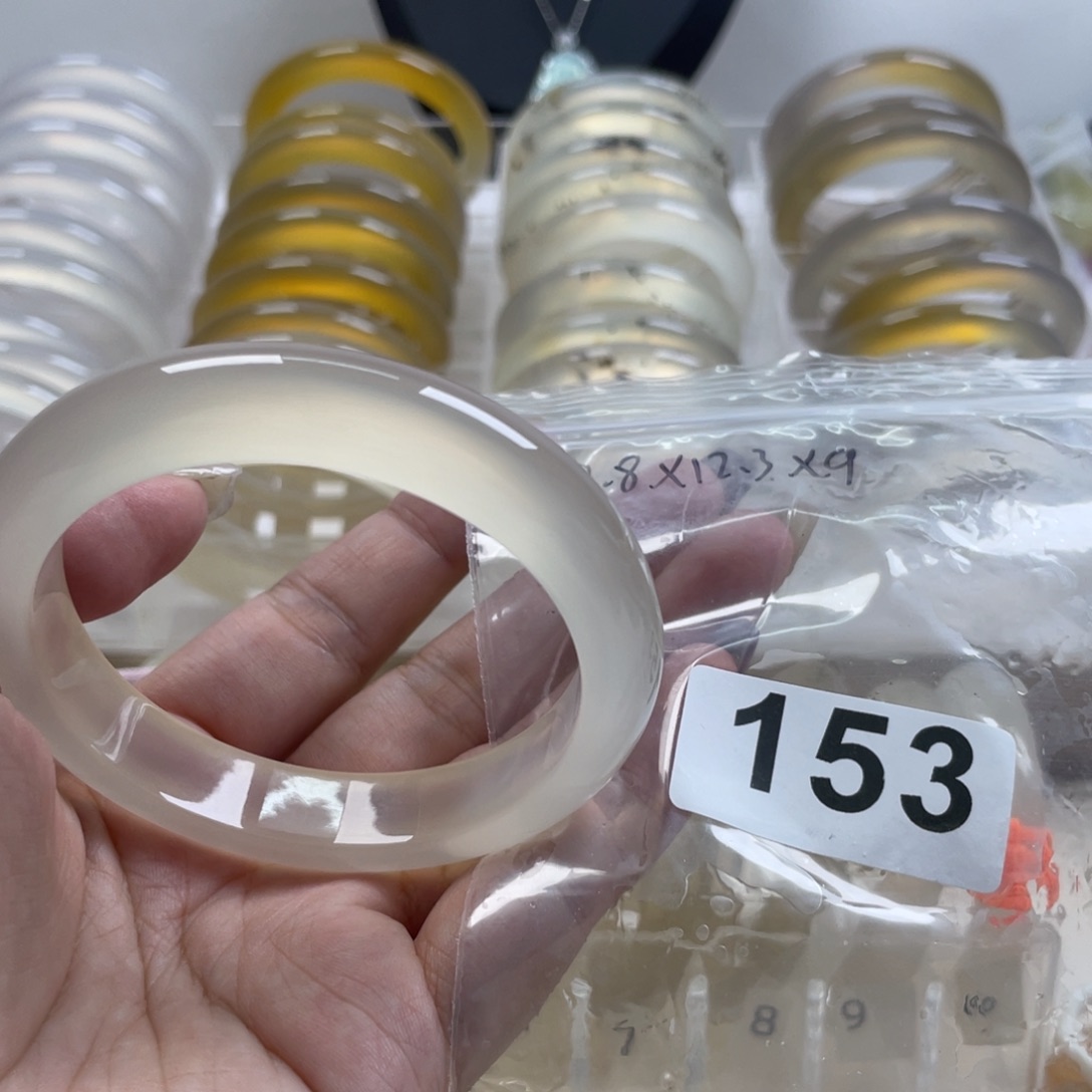 手镯玛瑙/玉髓未镶嵌a***芳