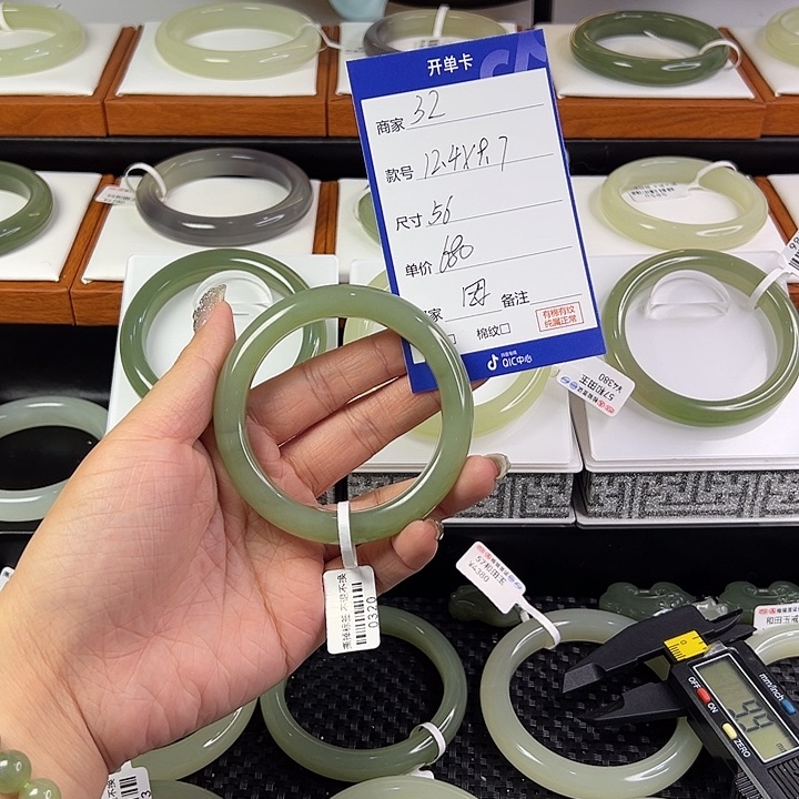 和田玉手镯未镶嵌✨****