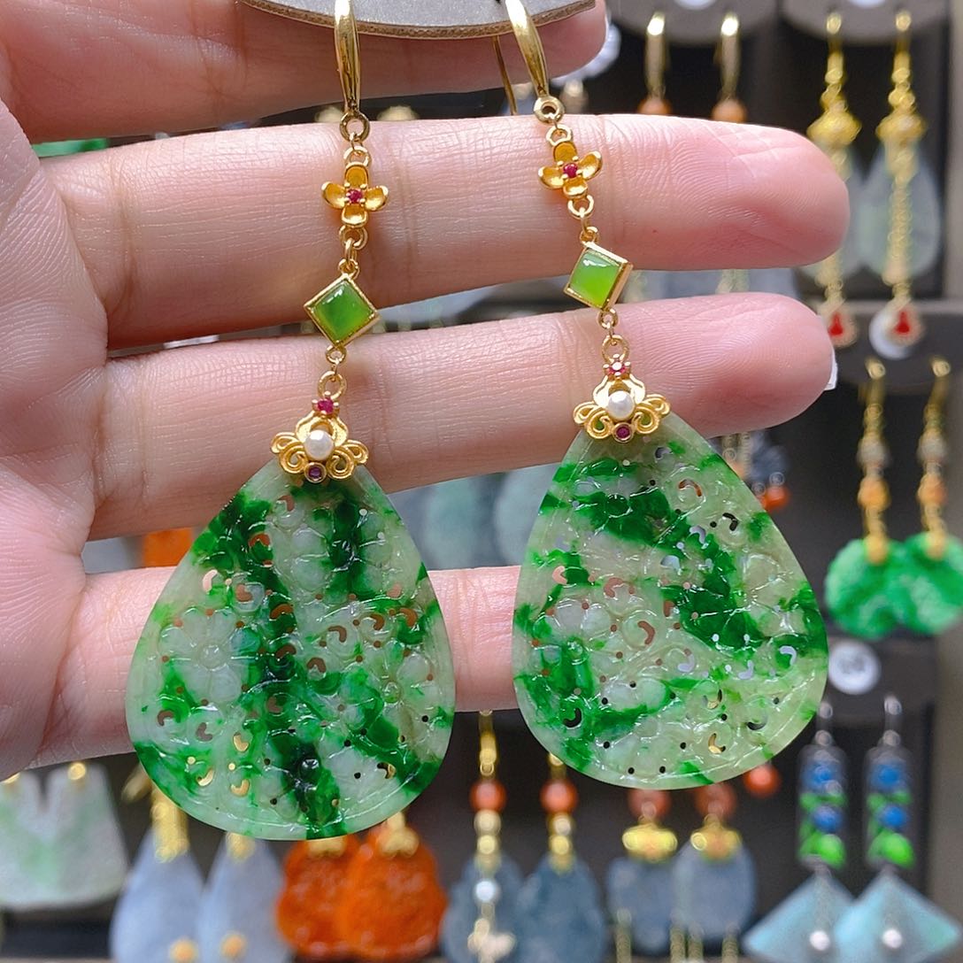 未镶嵌翡翠耳饰翡翠