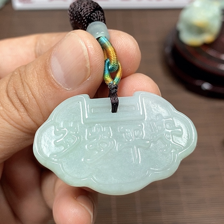 颈饰未镶嵌翡翠天然翡翠玉A货配证书