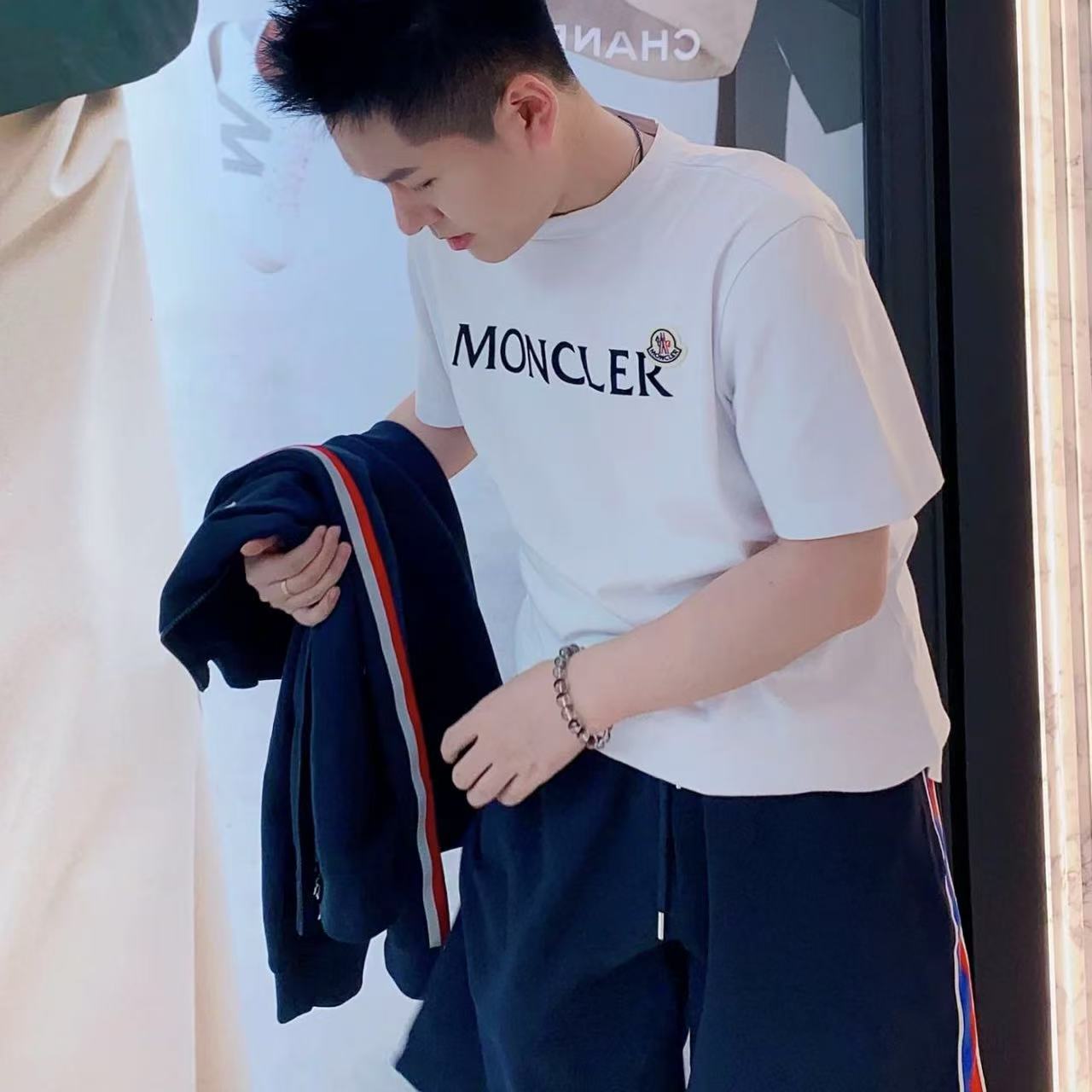 全新未使用 MONCLER 蒙口字母logo徽标白色短袖 男女同款