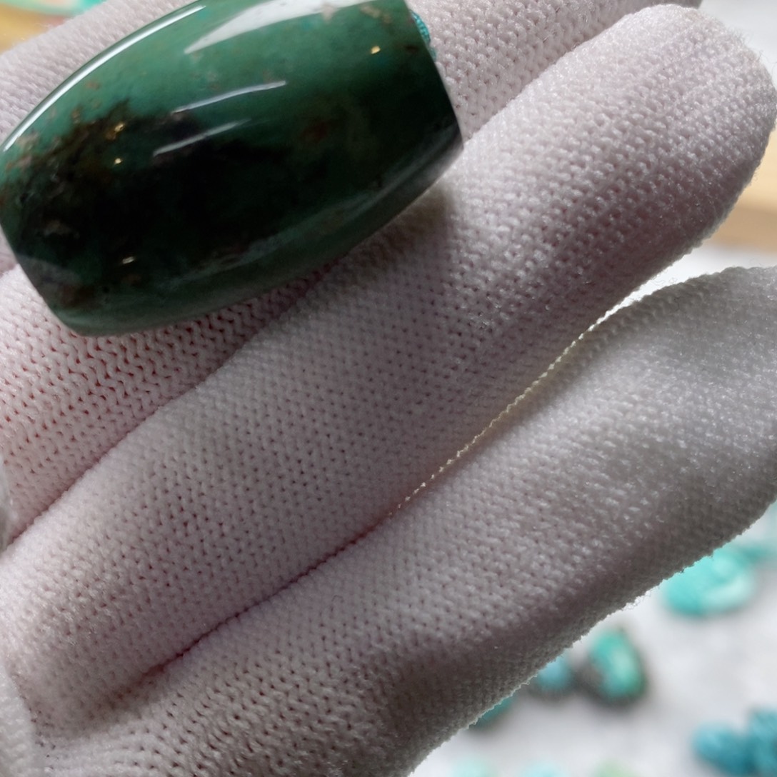 绿松石颈饰未镶嵌