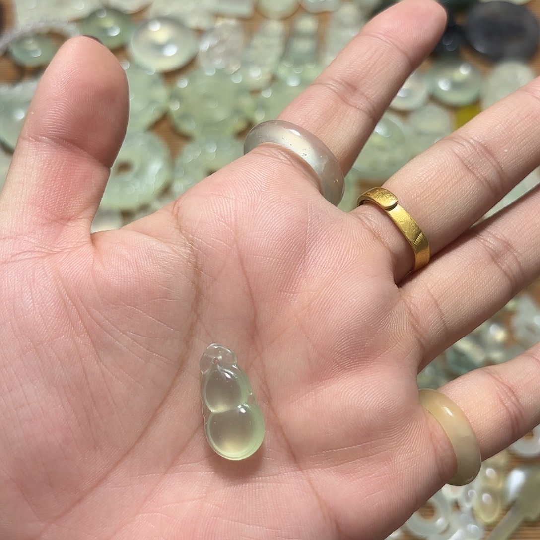 ✎***✾蛇纹石玉未镶嵌颈饰