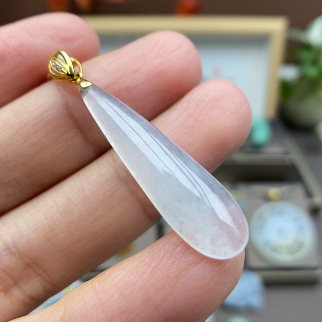 【闪购商品】颈饰18K金镶嵌翡翠50