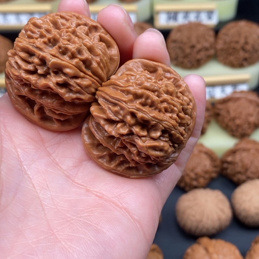 【闪购商品】文玩核桃吊坠两*白四座楼