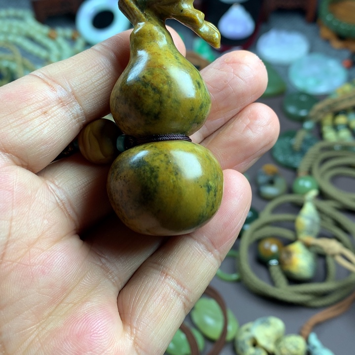 岫岩河磨玉（透闪石质玉）未镶嵌吊坠(赠链)㒸*